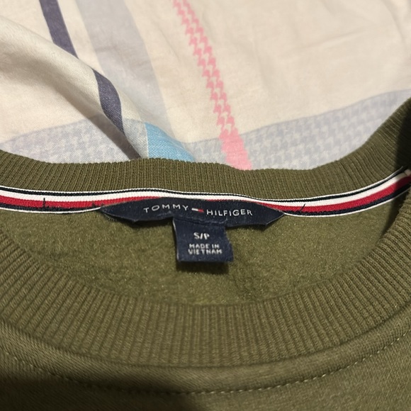 Tommy Hilfiger Sweater - Picture 2 of 3